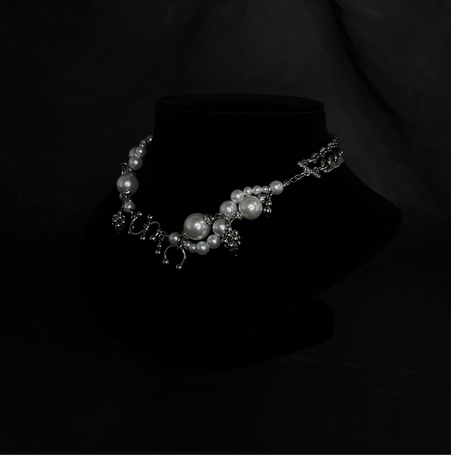 wave choker / necklace ( silver × white )