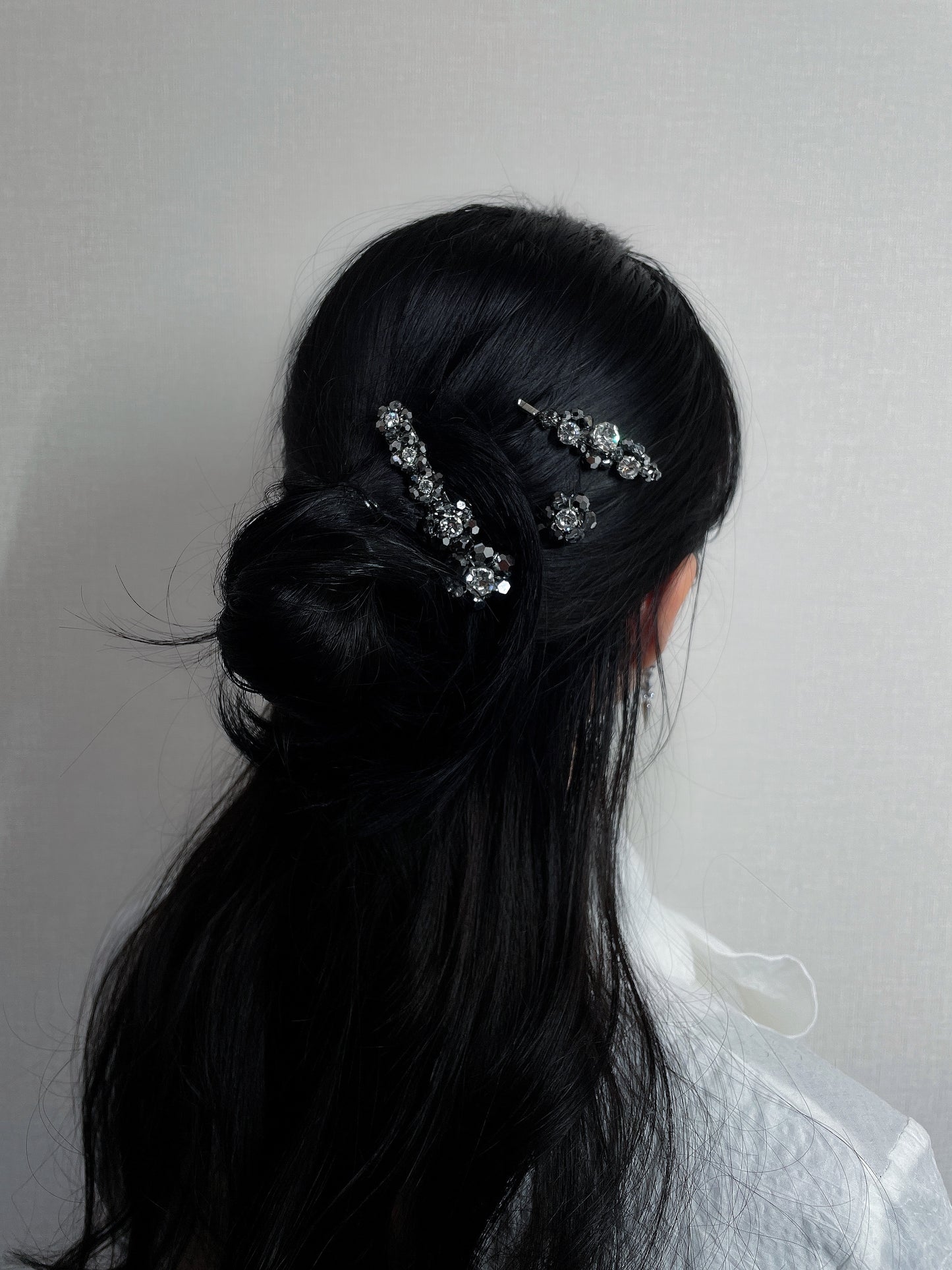flower crystal barrette (dark silver)
