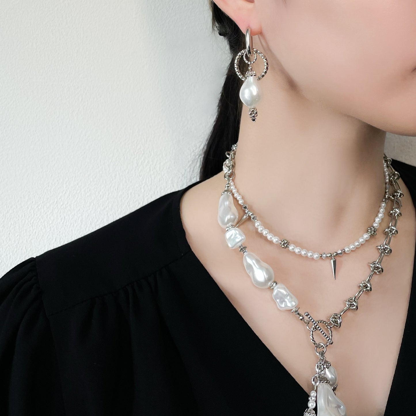 baroque pearl × silver chain necklace