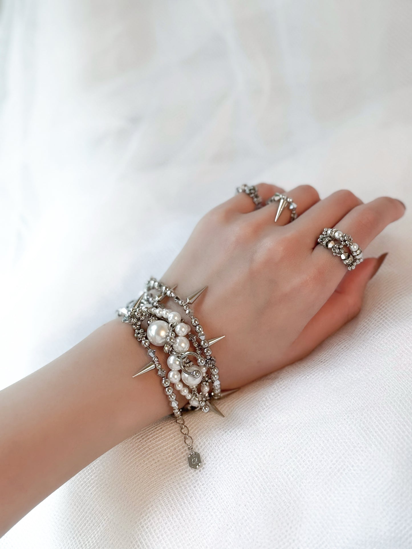 lulu wave bracelet ( silver × white )
