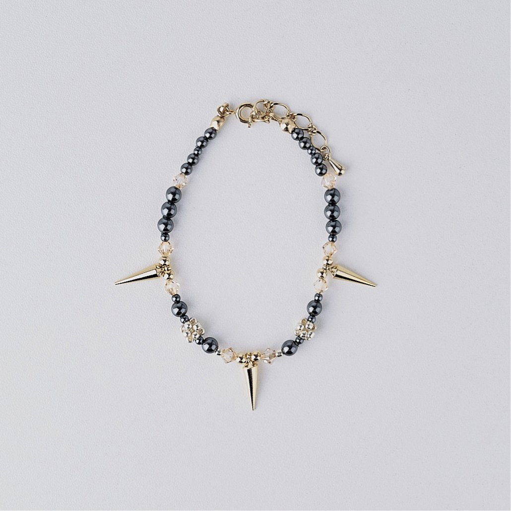studs pearl bracelet (gold & black)