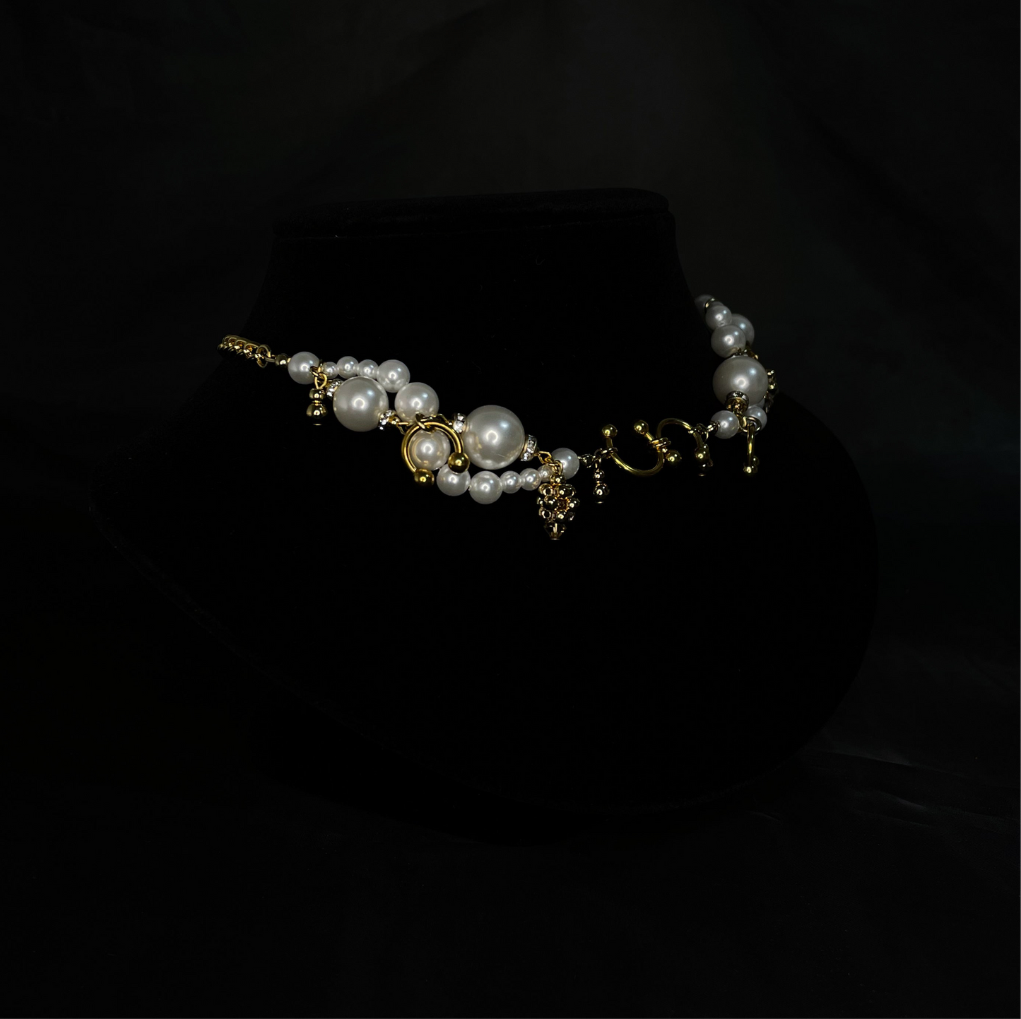 wave choker / necklace ( gold × white )