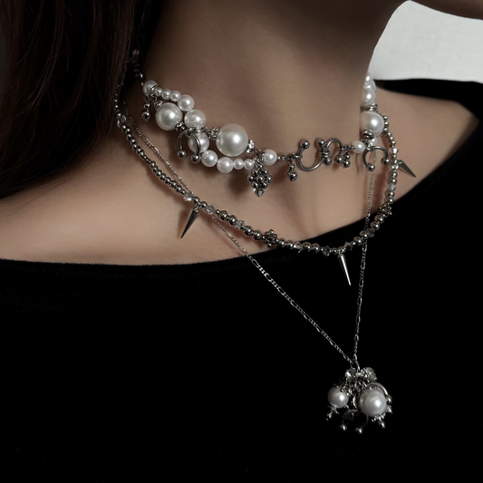 lulu cluster necklace (silver × white)