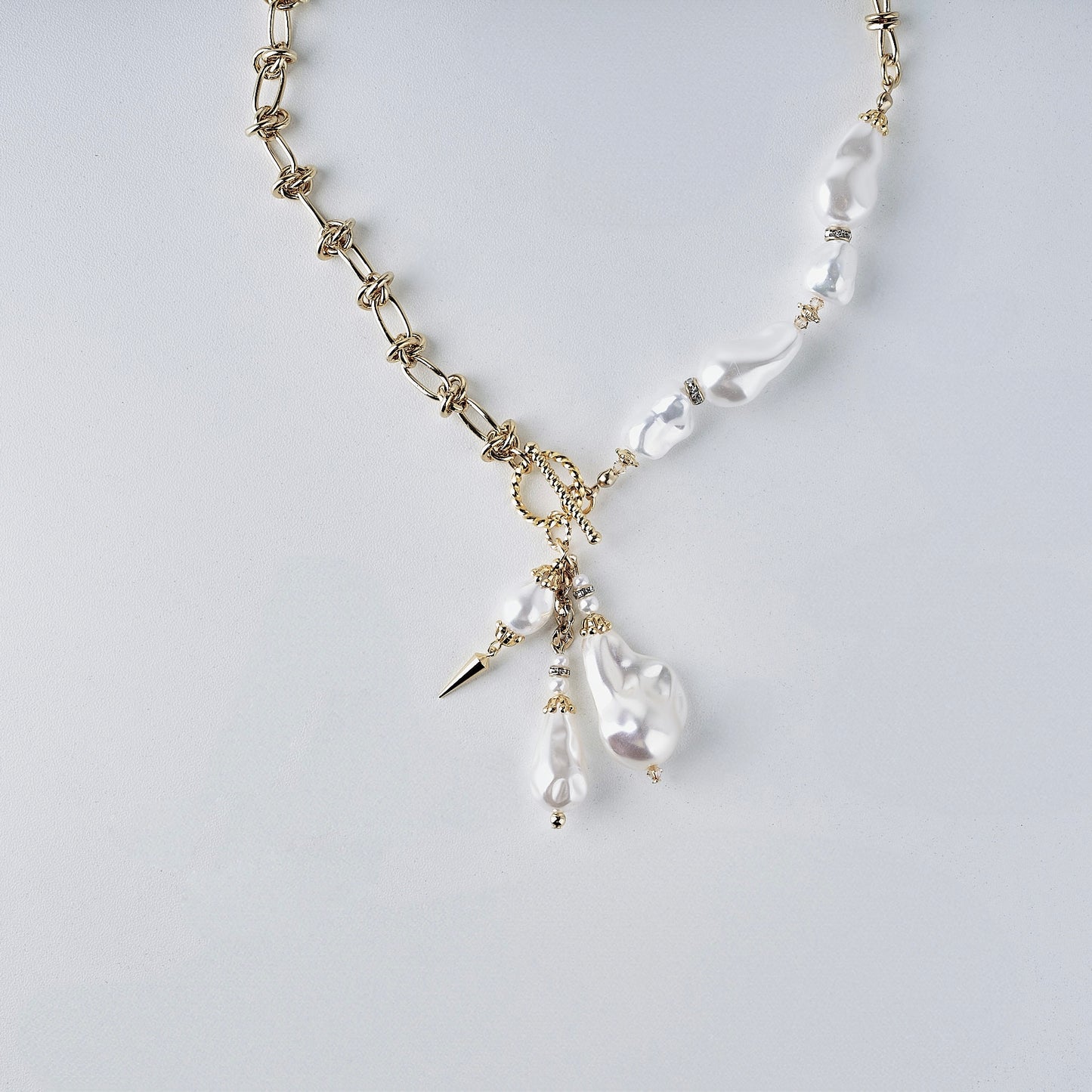 baroque pearl × gold chain necklace