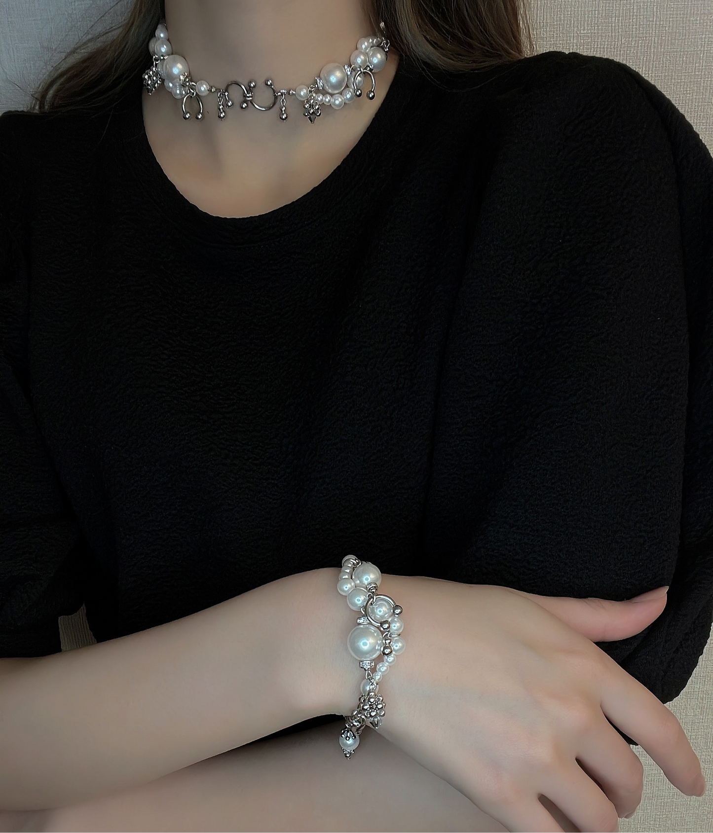 wave choker / necklace ( silver × white )