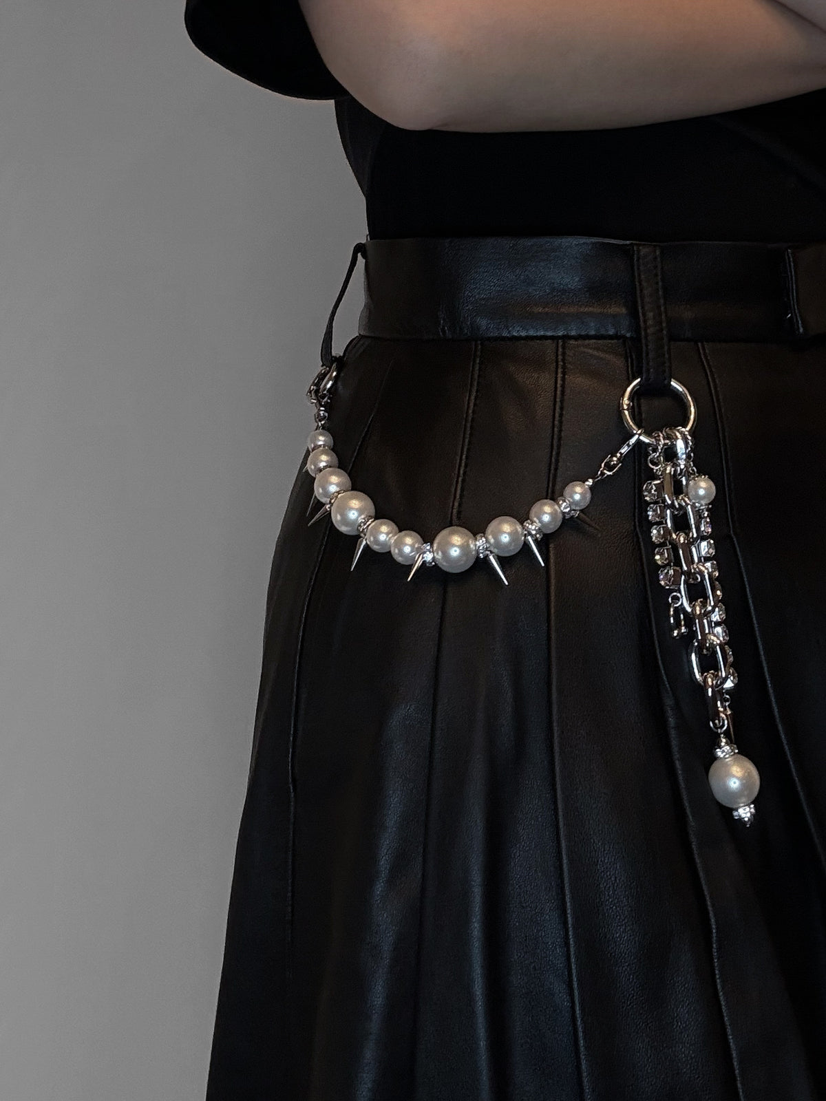 spike multi-way bag  charm (silver)