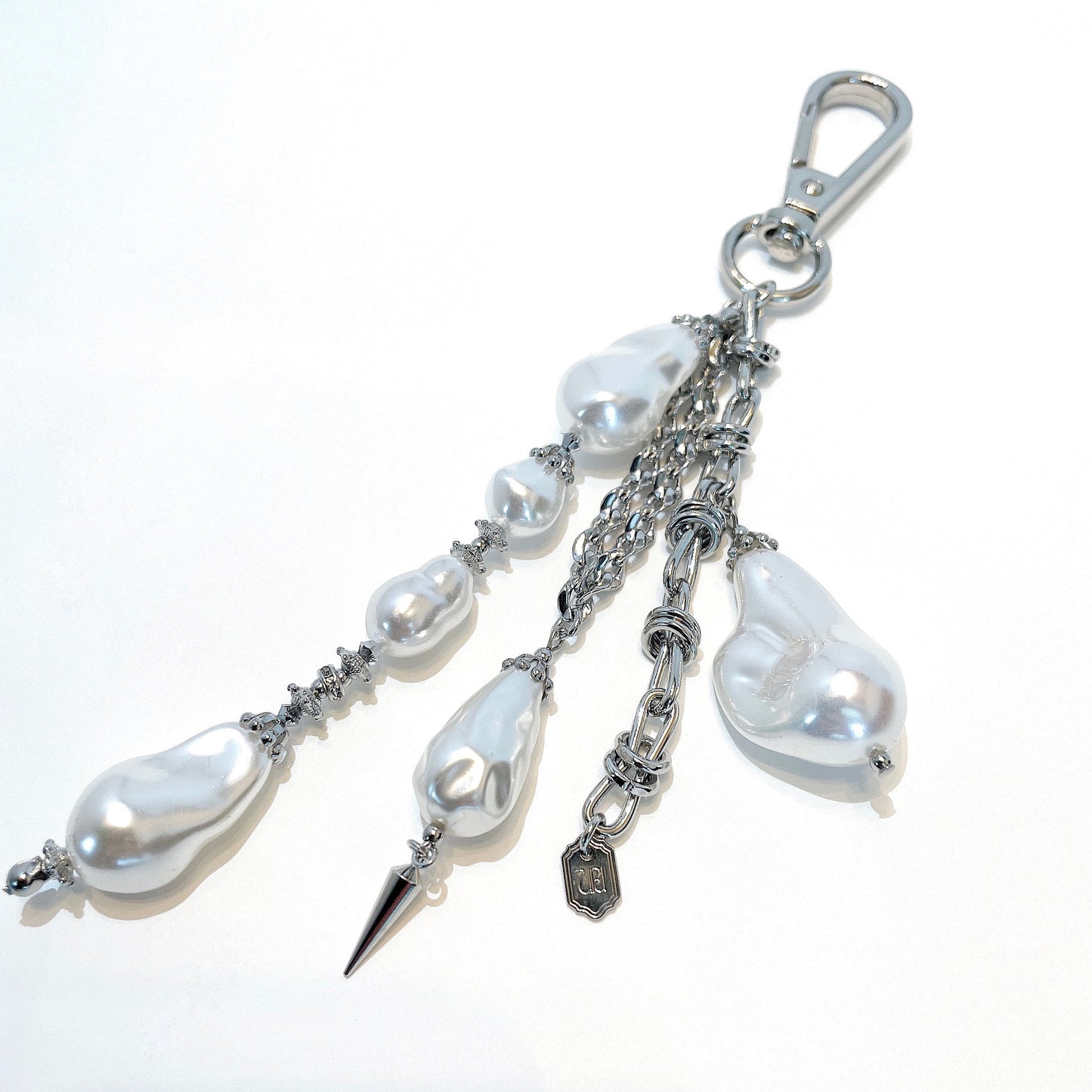 baroque pearl keychain (silver)