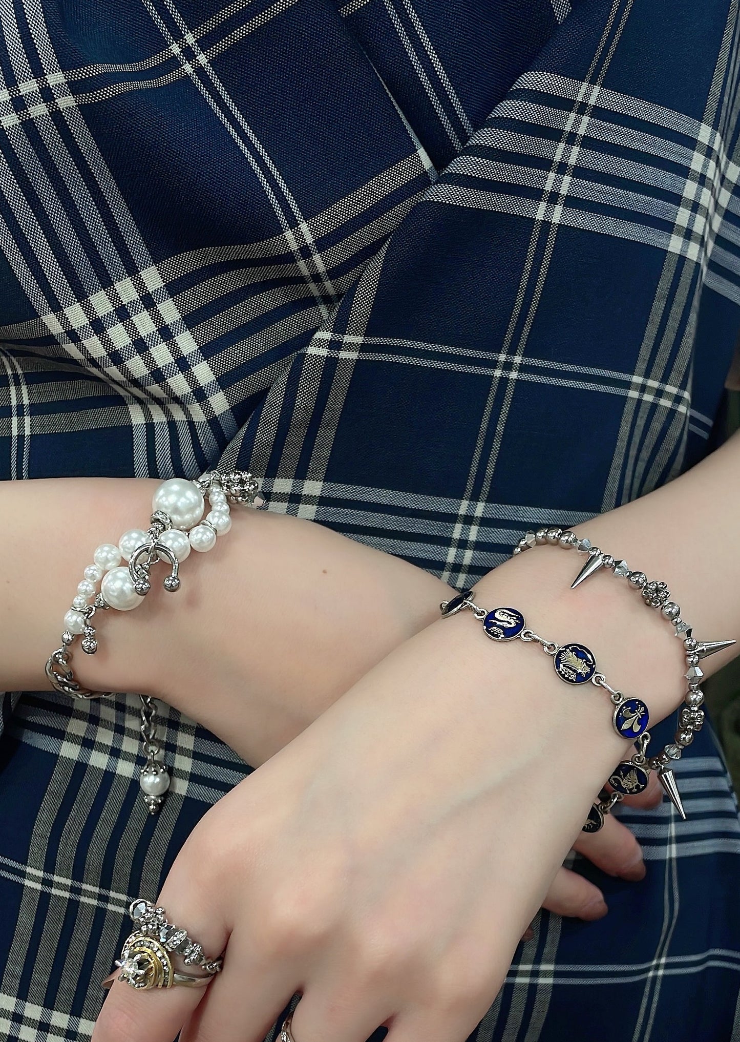 lulu wave bracelet ( silver × white )