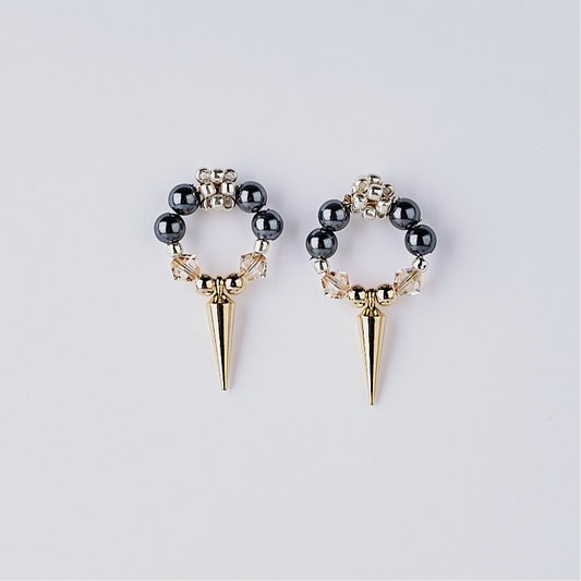 studs pearl pierce (gold & black)